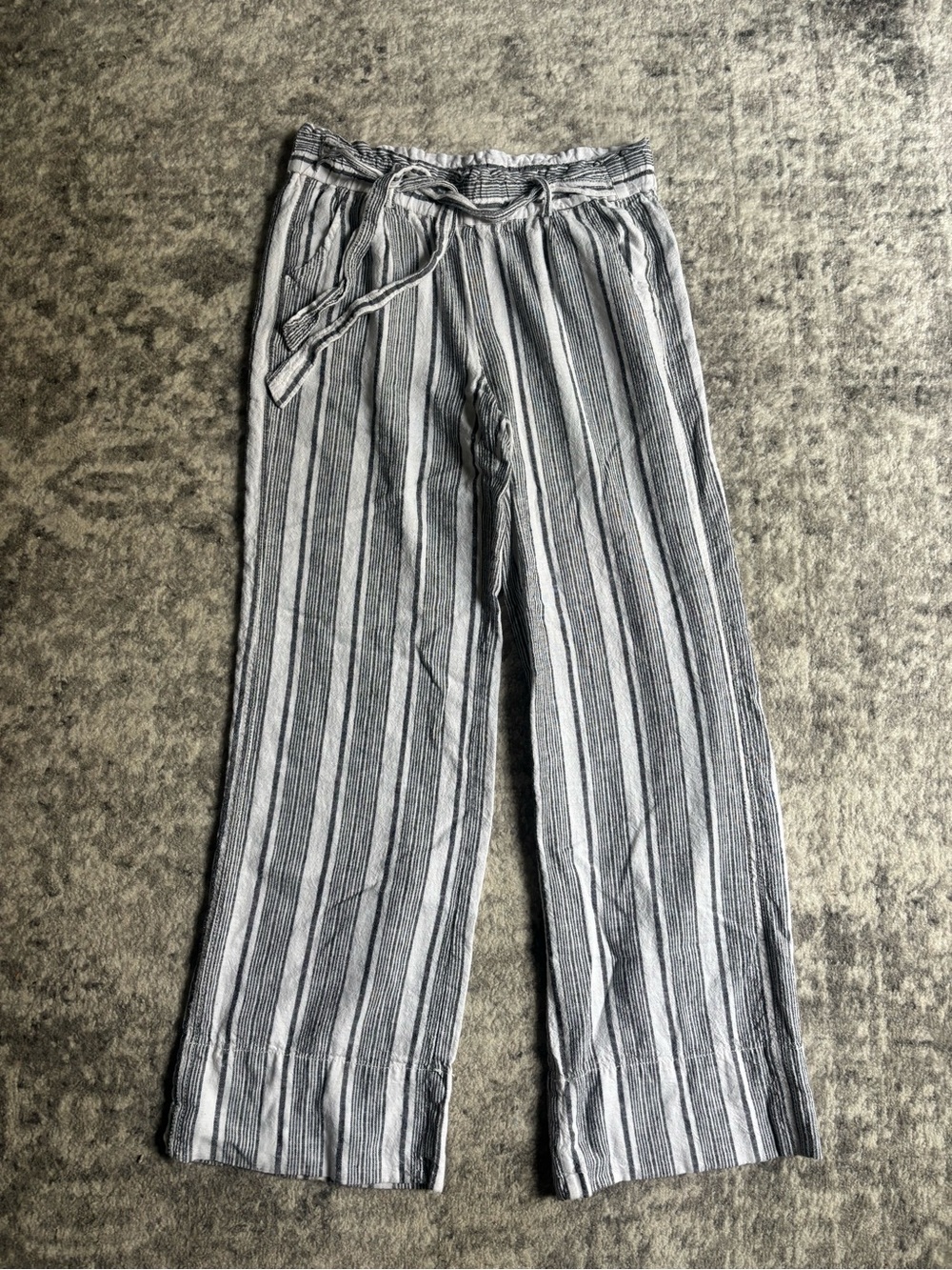 Jolt Gray & White Striped Tie-Waist Wide Leg Trousers